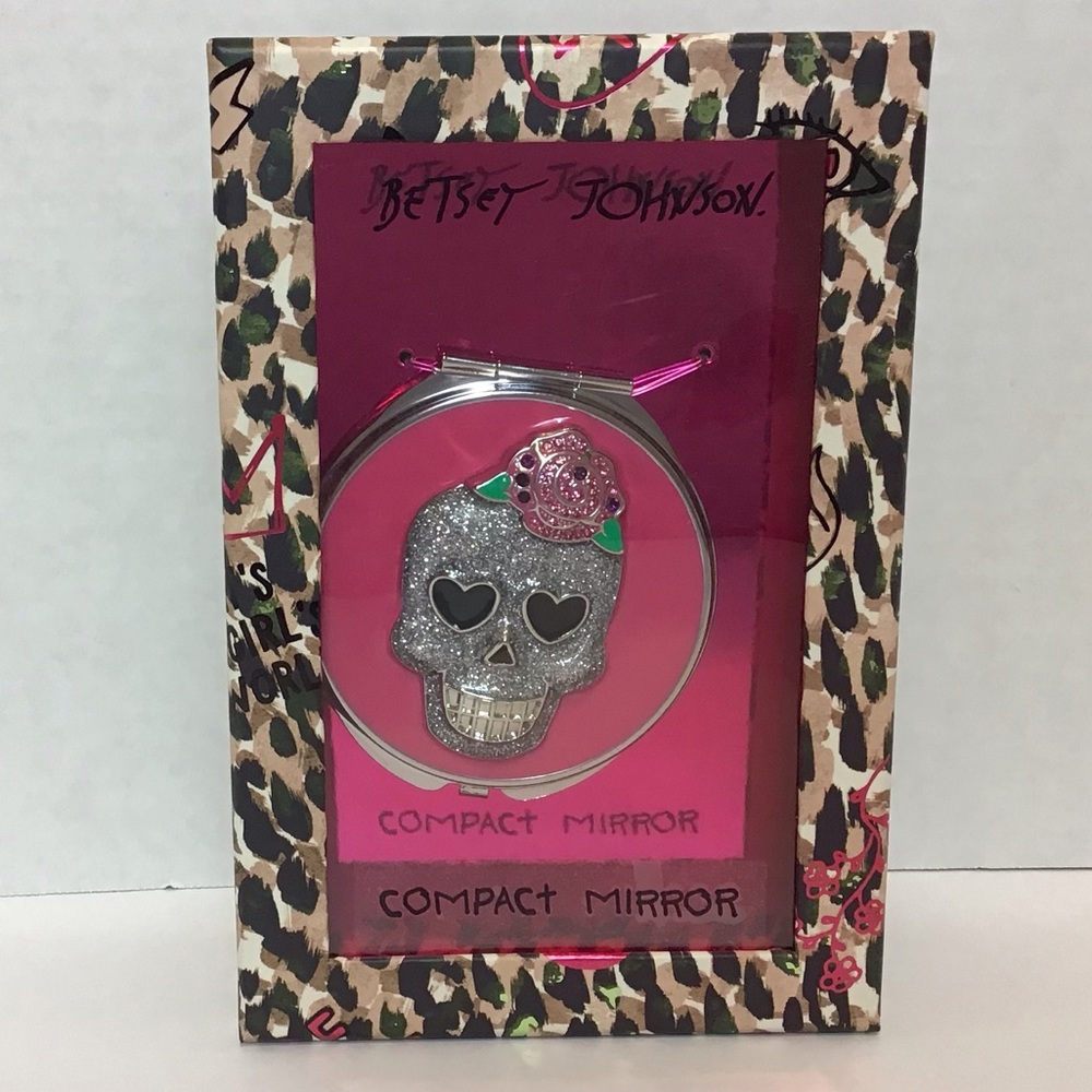 Betsey Johnson: Skull Compact Mirror - Picture 8 of 8